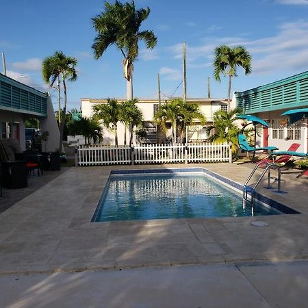 Georges Royal Inn Frederiksted Kültér fotó